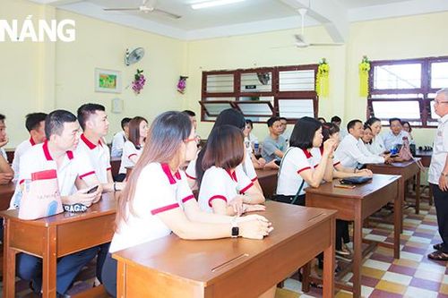 'Muốn sang thì bắc cầu kiều…'