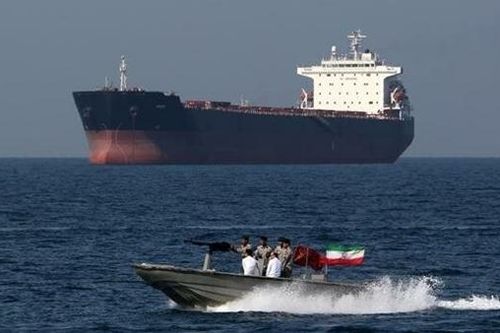 Iran lại bắt tàu dầu nước ngoài