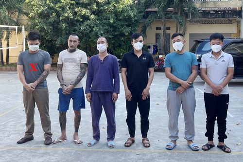 'Cắt cổ' con nợ với lãi suất với 194%/năm