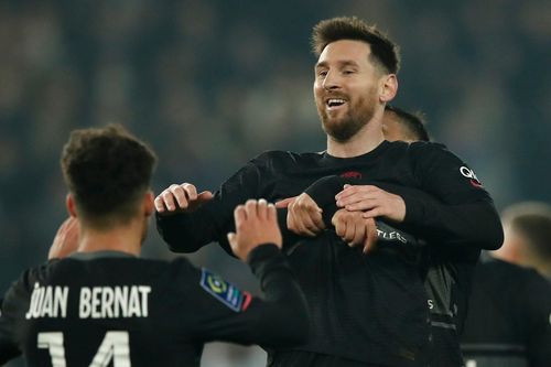 Messi ghi bàn đầu tiên ở Ligue 1