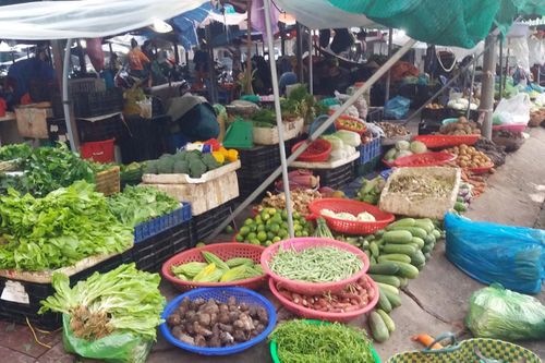 Chợ miền Tây vắng khách