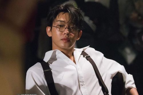 Phong cách khác biệt của Ảnh đế Yoo Ah In