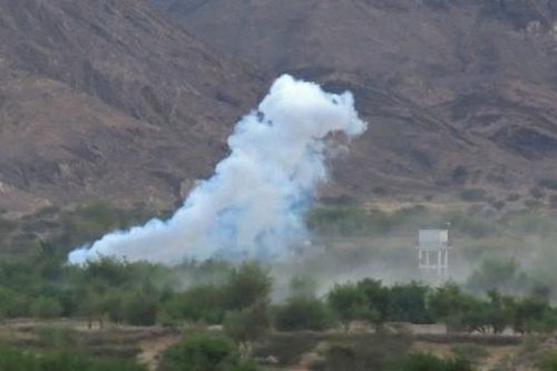 Quân đội Yemen chiếm lại 2 tỉnh Taiz và Hodeidah, Houthi phóng tên lửa đạn đạo về phía Saudi Arabia