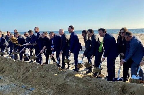 Mỹ khởi công trang trại gió ngoài khơi quy mô thương mại lớn đầu tiên tại bang Massachusetts