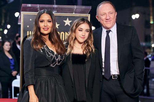 Chồng tỷ phú chúc mừng 'bom sex' Salma Hayek
