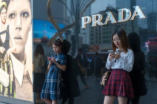 Trung Quốc: Phụ nữ độc thân chống lại kỳ thị xã hội bằng sức mạnh tài chính