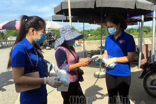 Tuổi trẻ chung tay chống dịch