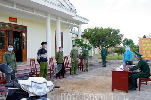 Bắt 5 đối tượng xuất nhập cảnh trái phép