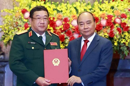 Thăng quân hàm thượng tướng cho Thứ trưởng Bộ Quốc phòng Phạm Hoài Nam