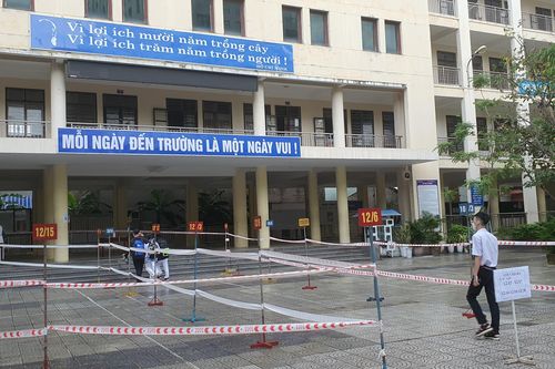 Đà Nẵng: Ngày đầu học sinh trở lại trường học