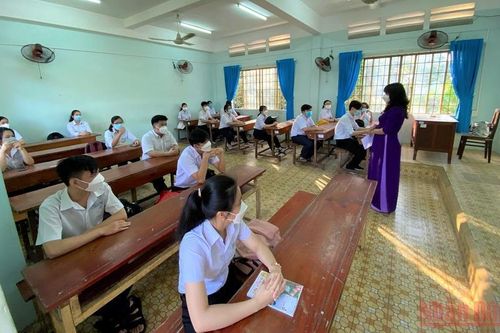 Học sinh 10 trường ở Đồng Nai bắt đầu đi học trở lại