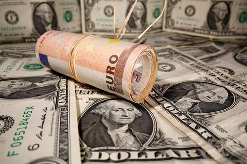 Đồng euro mất giá trong bối cảnh diễn biến dịch bệnh phức tạp tại châu Âu