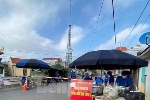 Dịch tiếp tục gia tăng, Nam Định lên kế hoạch tiêm 600.000 mũi vắc xin trong 1 tuần, cho F1 cách ly tại nhà