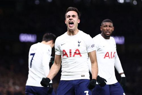 Ngược dòng thắng Leeds, Tottenham cướp vị trí thứ 7 của Man United