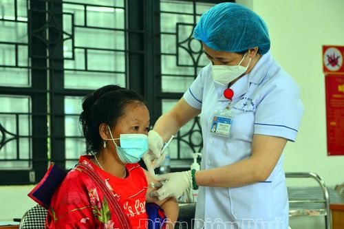 Nậm Pồ đẩy nhanh tiêm vắc xin Covid-19