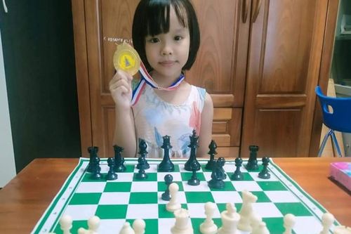 Nữ vận động viên cờ vua đầu tiên của Lào Cai giành Huy chương Đồng tại giải trẻ quốc gia