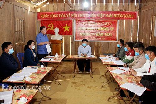 Đồng chí Phó Chủ tịch HĐND tỉnh dự sinh hoạt tại chi bộ cơ sở