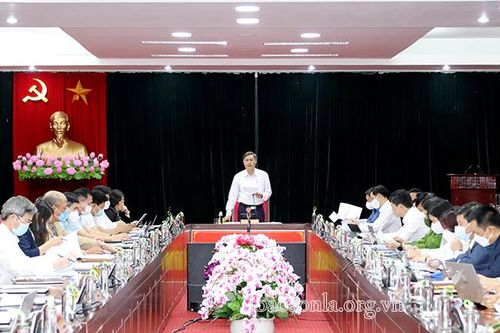 Thường trực Tỉnh ủy làm việc với ngành Y tế về phòng, chống dịch Covid-19