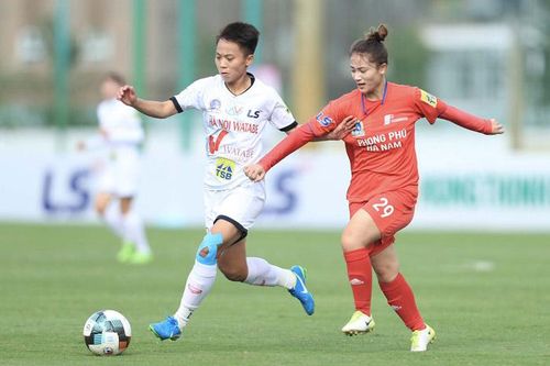 Hà Nội Watabe đấu thành phố Hồ Chí Minh trong trận chung kết Giải vô địch quốc gia nữ 2021