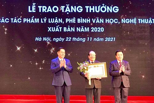 Vinh danh 17 tác phẩm lý luận, phê bình văn học, nghệ thuật xuất bản năm 2020