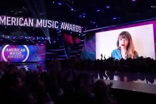 Trượt giải 'Nghệ sĩ của năm' vào tay BTS nhưng Taylor Swift vẫn là 'con cưng' của AMAs