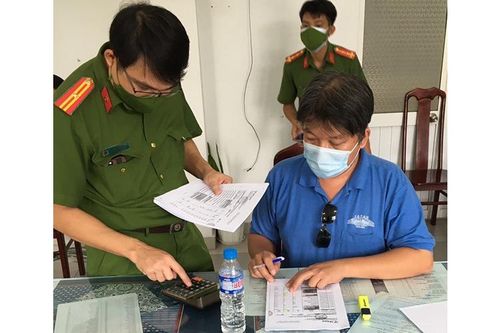 Bắt một giám đốc tham ô hơn 1,3 tỷ đồng