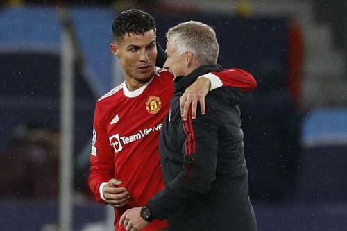 Ronaldo bị 'tố' khiến thầy Solskjear... bay chức