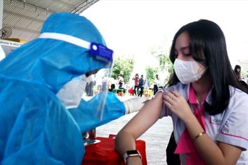 Ninh Thuận triển khai tiêm vắc xin cho 72.000 học sinh