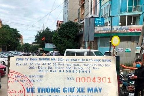 Bãi xe phục vụ khách đi tàu Cát Linh - Hà Đông 'chặt chém' giá