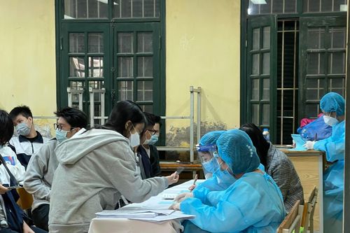 Hơn 300.000 học sinh tại 286 trường THPT tại Hà Nội được tiêm vắc xin phòng COVID-19