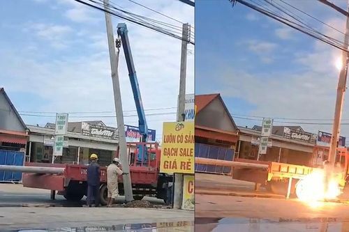 Tài xế xe tải cẩu tử vong do điện giật khi đang chôn cột điện