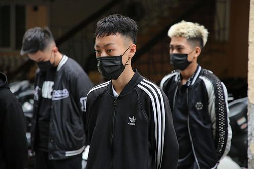 Tạm giữ hình sự 6 đối tượng đua xe gây náo loạn đường phố Hà Nội