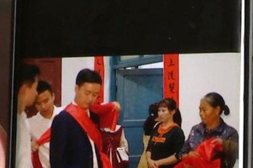 Chi 18 triệu chụp phóng sự cưới, cặp đôi khóc ròng khi nhận thành quả