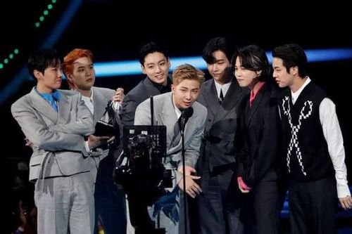 Vượt mặt Taylor Swift, BTS chiến thắng giải quan trọng nhất 'Nghệ sĩ của năm' tại AMAs