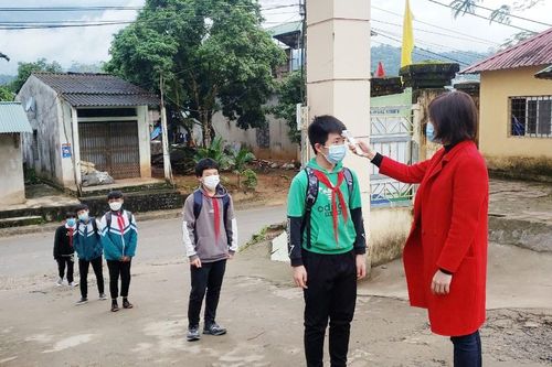 Thị trấn Bát Xát: Trên 1.600 học sinh trở lại trường học sau 1 tuần nghỉ học tập trung để phòng, chống dịch bệnh Covid -19