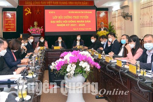 Bồi dưỡng kiến thức, kỹ năng hoạt động cho đại biểu HĐND