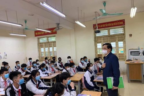 Hà Nội: Dự kiến học sinh THPT sẽ trở lại trường từ tháng 12