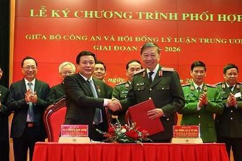 Đổi mới, nâng cao hiệu quả công tác lý luận CAND trong tình hình mới