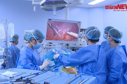 Ca ghép gan bằng nội soi lấy từ người hiến sống đầu tiên ở Việt Nam