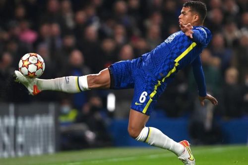 Thiago Silva và cú rướn người ở tuổi 37