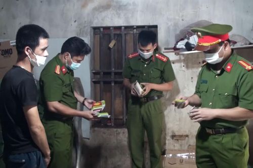 Khởi tố vụ làm bánh cốm, bánh phu thê giả thương hiệu nổi tiếng