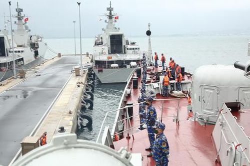 Chiến hạm 012 tới 'Đất nước vạn đảo' tham gia diễn tập Hải quân ASEAN - Nga
