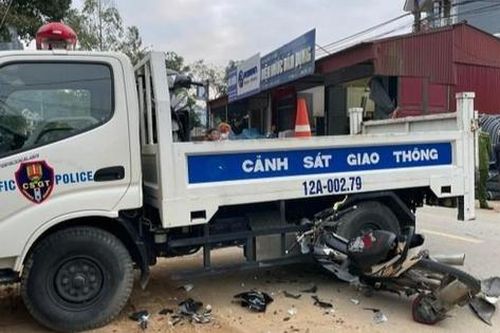 Xác minh thông tin CSGT dùng xe công vụ chặn đường khiến học sinh gặp nạn