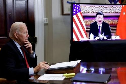 Tổng thống Joe Biden đang 'nỗ lực' hạ nhiệt giá dầu với nhiều hứa hẹn