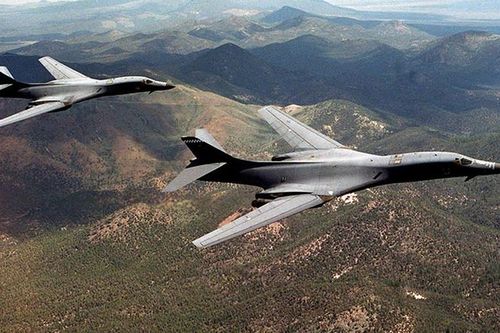 Moskva: Mỹ tập dượt ném bom hạt nhân cách biên giới Nga 20km