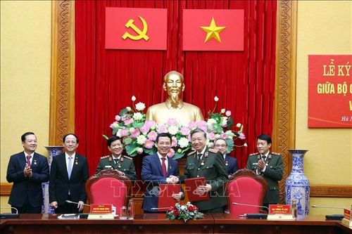 Phối hợp đấu tranh phòng, chống tội phạm thuộc lĩnh vực thông tin và truyền thông