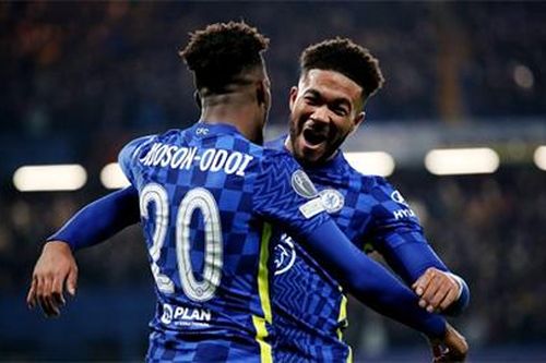 Chelsea quá mạnh biến Juventus thành đội bóng trung bình