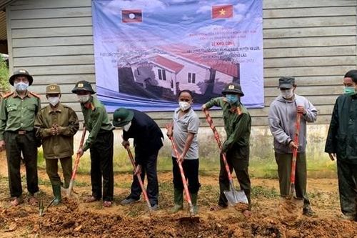 Khởi công xây dựng trụ sở làm việc cho Công an bản Ka Lô (Lào)