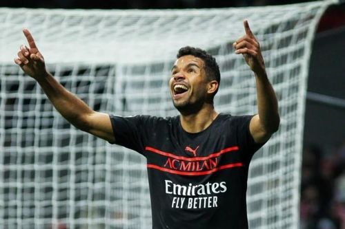 Cầu thủ từng làm shipper cứu AC Milan