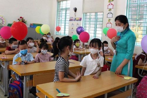 Hòa Bình tạm dừng học trực tiếp tại trường để chống dịch